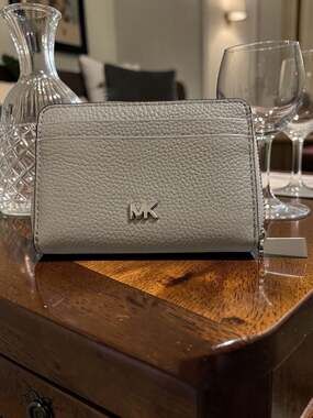 Michael Kors Jet Set Small Pebbled Leather Zip-Around Card Case Wallet